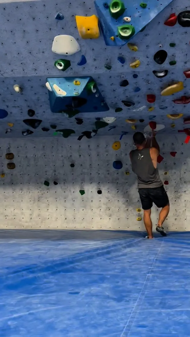 In case you were wondering - nabbing TWO B3 boulders in a night is tuff.
@armandoboulders may have succeeded if he didn’t try a dozen other hard problems before this white B3 boulder.
.
#findyourfocus
#corenotcorporate
#72degreesallyearlong 
.
.
#climbing #bouldering #climbingismypassion 
 #cityofmesa #cityoftempe #gymsends #boulderinggym #indoorclimbing #mesabouldering #mesaclimbing #phoenixclimbing #tempeclimbing #tempebouldering #community #climbingcommunity #climbingfamily
#qualitycontrol #corporategymssuck #corporategymsruinclimbing
#abpfsa #bpfsa #supportlocal #supportlocalgyms